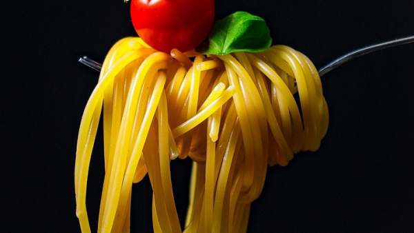 Jedzenie w ciemnościach wyostrza zmysły