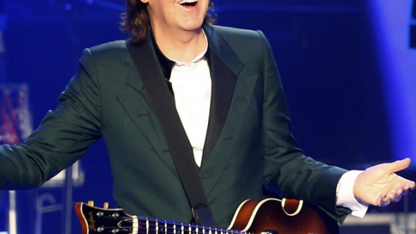 Paul McCartney oddał gitarę dla ratowania słoni