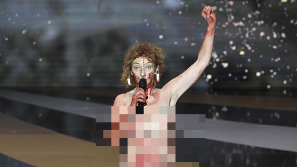 Aktorka rozebrała się podczas rozdania Cezarów w proteście przeciwko sytuacji sektora kultury w pandemii