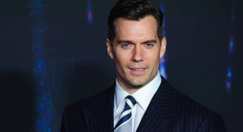 Henry Cavill przyznał rację autorce sagi „Zmierzch”, która chciała, by to on zagrał Edwarda Cullena