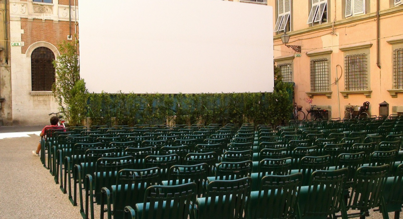 Kino letnie w centrum Krakowa