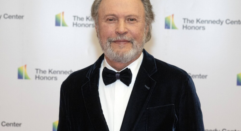 Billy Crystal powraca na deski Broadwayu, by opowiedzieć o domu, który stracił w pożarze