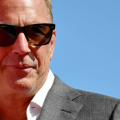Kevin Costner kandydatem do roli Billa Clintona