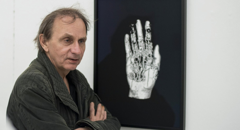 Ekranizacja "Uległości" Houellebecqa jednak powstanie