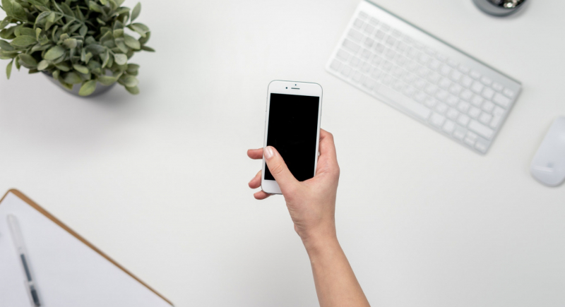 W jaki sposób przenieść kontakty na nowy smartfon?
