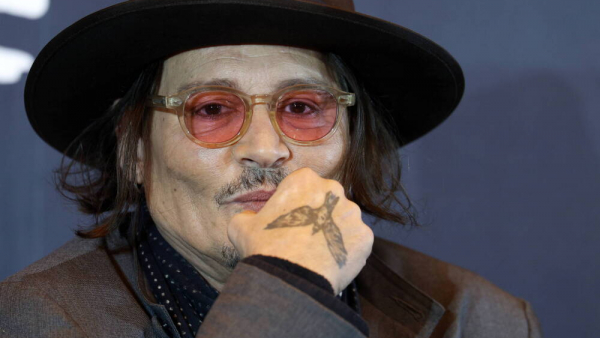 Johnny Depp pokazuje swoje prace w Londynie. Wystawa obejmuje obrazy, kolaże i pierwszą rzeźbę aktora