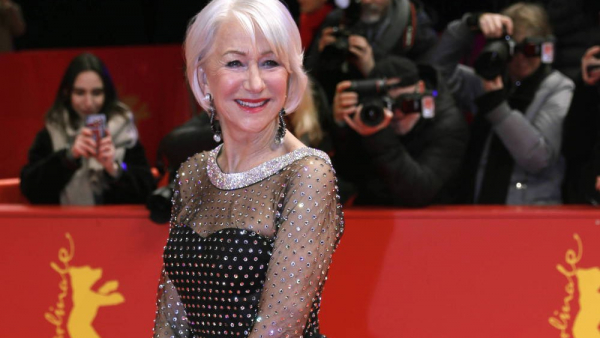 Helen Mirren udzieliła wywiadu telewizyjnego, biorąc kąpiel w wannie