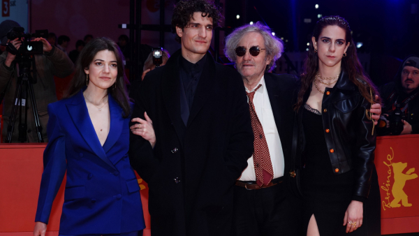 "The Plough" Philippe’a Garrela – rodzinne przedsięwzięcie o trzech pokoleniach lalkarzy