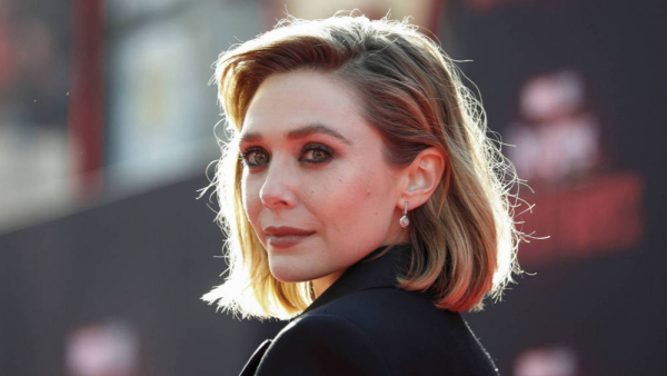 Elizabeth Olsen wciąż nie obejrzała drugiego „Doktora Strange’a”, w którym gra