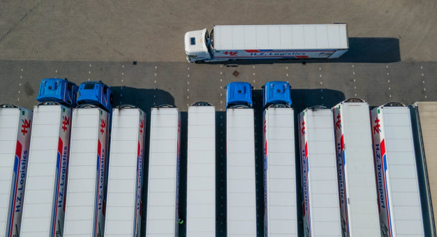 Karty paliwowe w transporcie – jak działają, do czego służą i kiedy warto z nich korzystać?