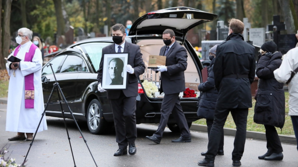 Wojciech Pszoniak spoczął na Powązkach Wojskowych w Warszawie