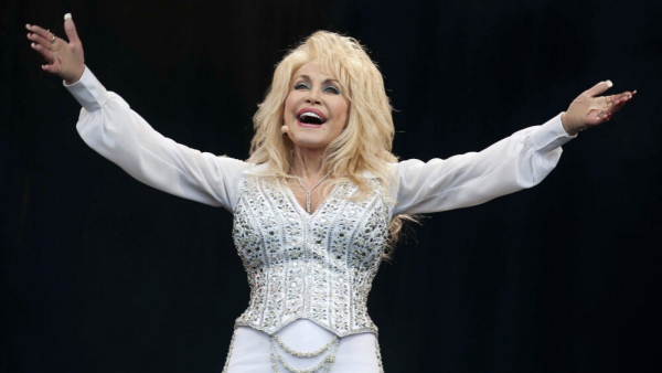 Dolly Parton najpopularniejszą osobą w USA - wynika z sondażu