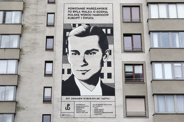 Na Woli odsłonięto mural gen. Zbigniewa Ścibor-Rylskiego ps. "Motyl"
