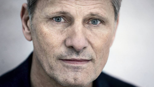 Viggo Mortensen w reżyserskim debiucie odtworzył dramatyczną historię swojej rodziny