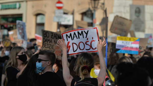 Autorka poczytnego bloga radzi, jak mądrze rozmawiać z dziećmi o protestach