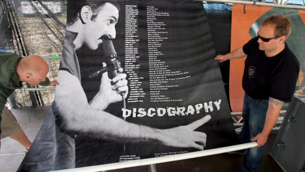 Frank Zappa wyruszy na tournée jako... hologram
