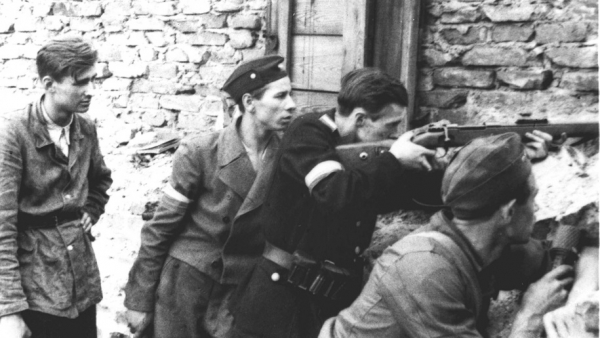 75 lat temu w Warszawie wybuchło powstanie - największa akcja zbrojna podziemia w okupowanej przez Niemców Europie