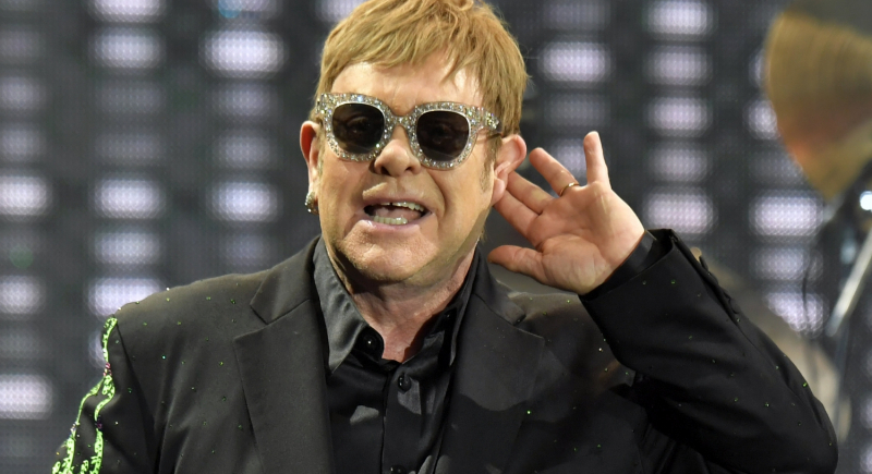 Elton John marzy, by skończyć z koncertowaniem i zostać… radiowcem