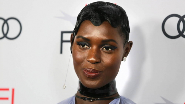 Jodie Turner-Smith wyjaśnia, dlaczego przyjęła rolę królowej Anglii