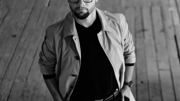 Wiesław Ochwat: Between Paths - posłuchaj rozmowy z artystą!