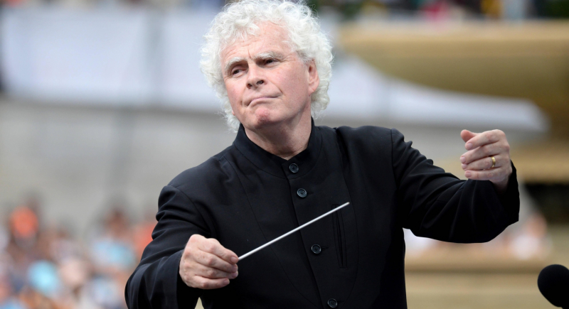 Sir Simon Rattle dyrektorem muzycznym Orkiestry Symfonicznej i Chóru Radia Bawarskiego od sezonu 2023/24