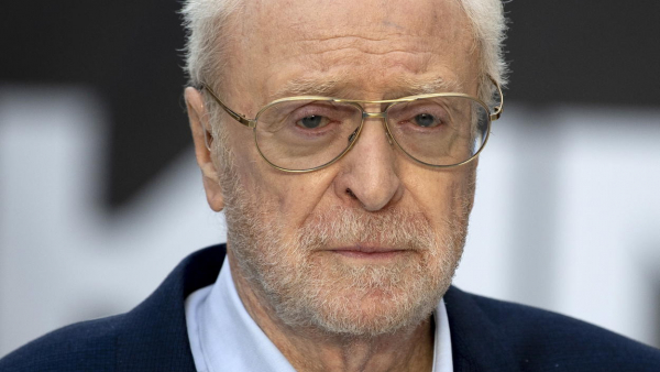 Michael Caine już wrócił z emerytury. Zagra rolę w serialu Netfliksa