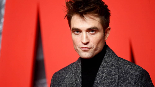 Robert Pattinson gościnnym kuratorem nowojorskiej wystawy i aukcji sztuki