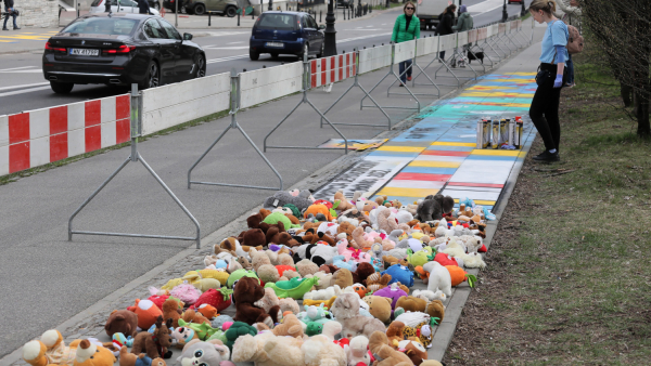 Pod ambasadą Rosji w Warszawie działa Galeria Wolna Ukraina