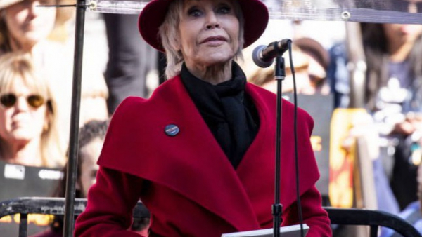 Jane Fonda użyczy głosu Smoczycy w filmie animowanym „Luck”