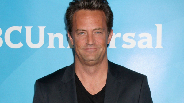 Matthew Perry wyznał, że zarobił miliony na „Przyjaciołach” dzięki Davidowi Schwimmerowi