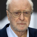 Michael Caine narratorem „Odysei”. Jego głos wygenerowała sztuczna inteligencja