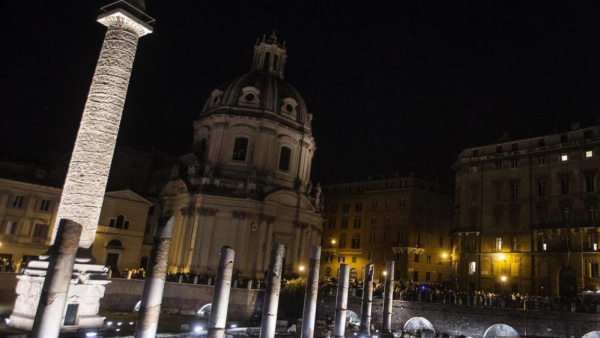 Zdjęcia do filmu o Berlusconim w najpiękniejszej alei w Rzymie