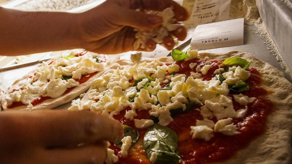 Najlepszą we Włoszech pizzę można zjeść w Casercie i w Weronie