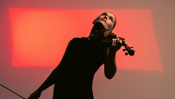 Mari Samuelsen — wirtuozka skrzypiec i kobieta, która muzykę po prostu czuje