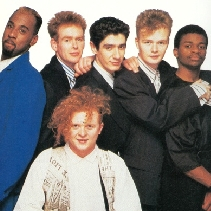 Były gitarzysta Simply Red... masażystą piłkarzy Liverpoolu