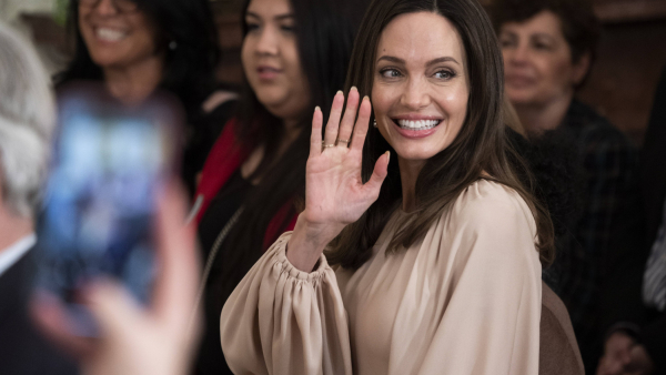 Angelina Jolie zrezygnowała z funkcji Specjalnego Wysłannika UNHCR