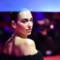 Dua Lipa ujawniła listę gości jej festiwalu literackiego