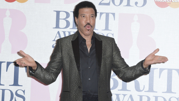 Lionel Richie z powodu choroby prawie stracił głos. Bał się, że to koniec jego kariery