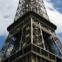 Kina "pod chmurką" we Francji przeżywają renesans