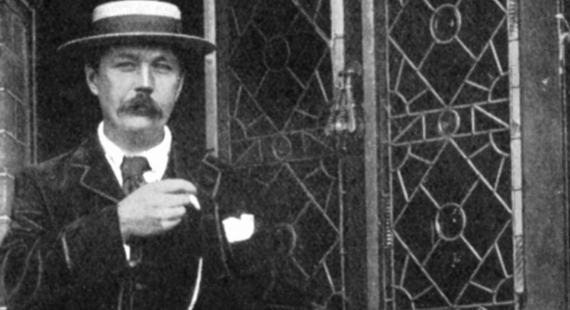 90 lat temu zmarł Arthur Conan Doyle - twórca Sherlocka Holmesa, detektywa, który stał się ikoną kultury