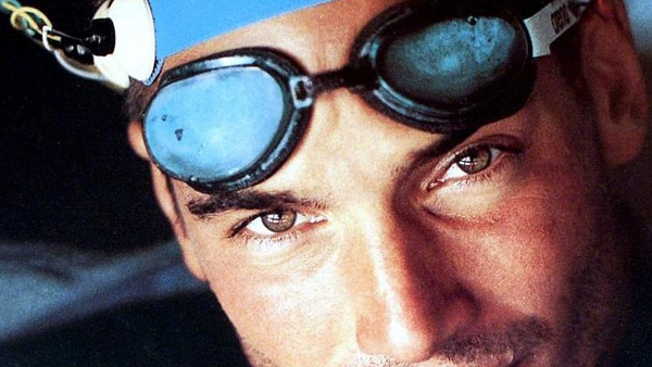 Jean-Marc Barr na wodzie