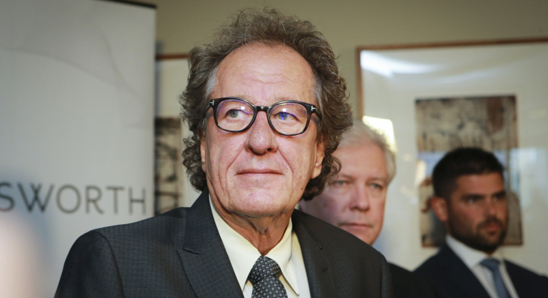 Geoffrey Rush w filmie biograficznym „Raised Eyebrows”. Aktor wystąpi jako Groucho Marx