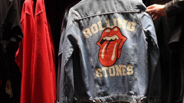 Grupa The Rolling Stones zmienia swoje słynne logo, by upamiętnić Charliego Wattsa