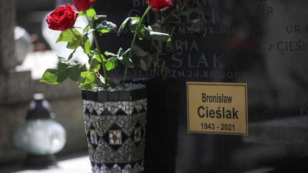 Bronisław Cieślak spoczął na cmentarzu Podgórskim