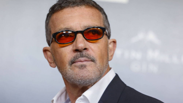 Antonio Banderas mógł zostać piosenkarzem. Aktor przed laty odrzucił propozycje kontraktów płytowych