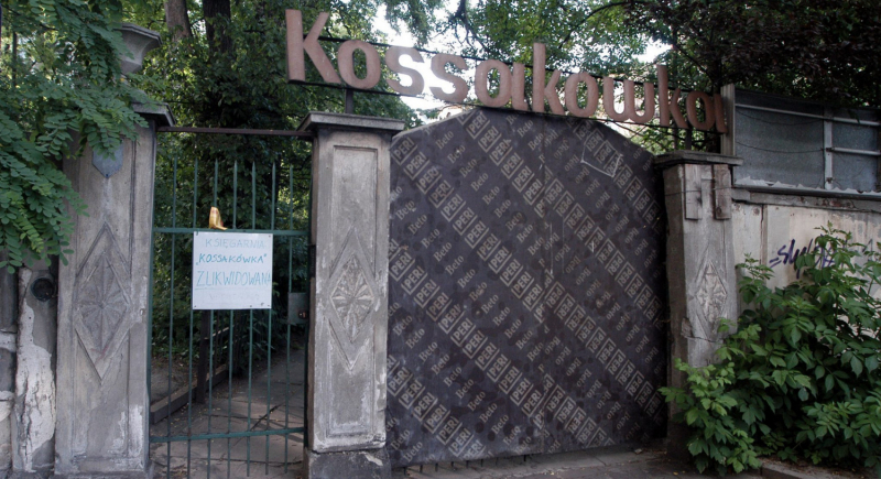 Szkielet kobiety i artefakty znalezione podczas remontu w Krakowie. Archeolodzy badają dom Juliusza Kossaka