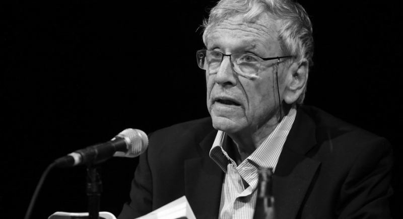 Amos Oz nie żyje