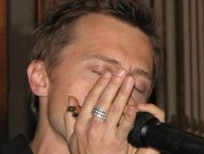 Wyjechał z Polski z harmonijką w ręku, zrobił zawrotną karierę!