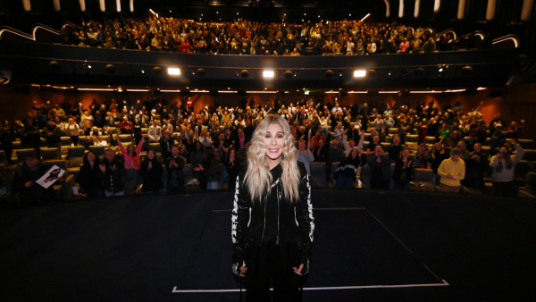 Cher otwiera świąteczny sezon! 