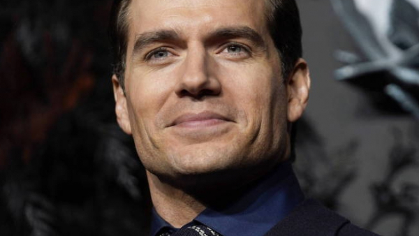 Henry Cavill publikuje na Instagramie selfie w ważnej intencji